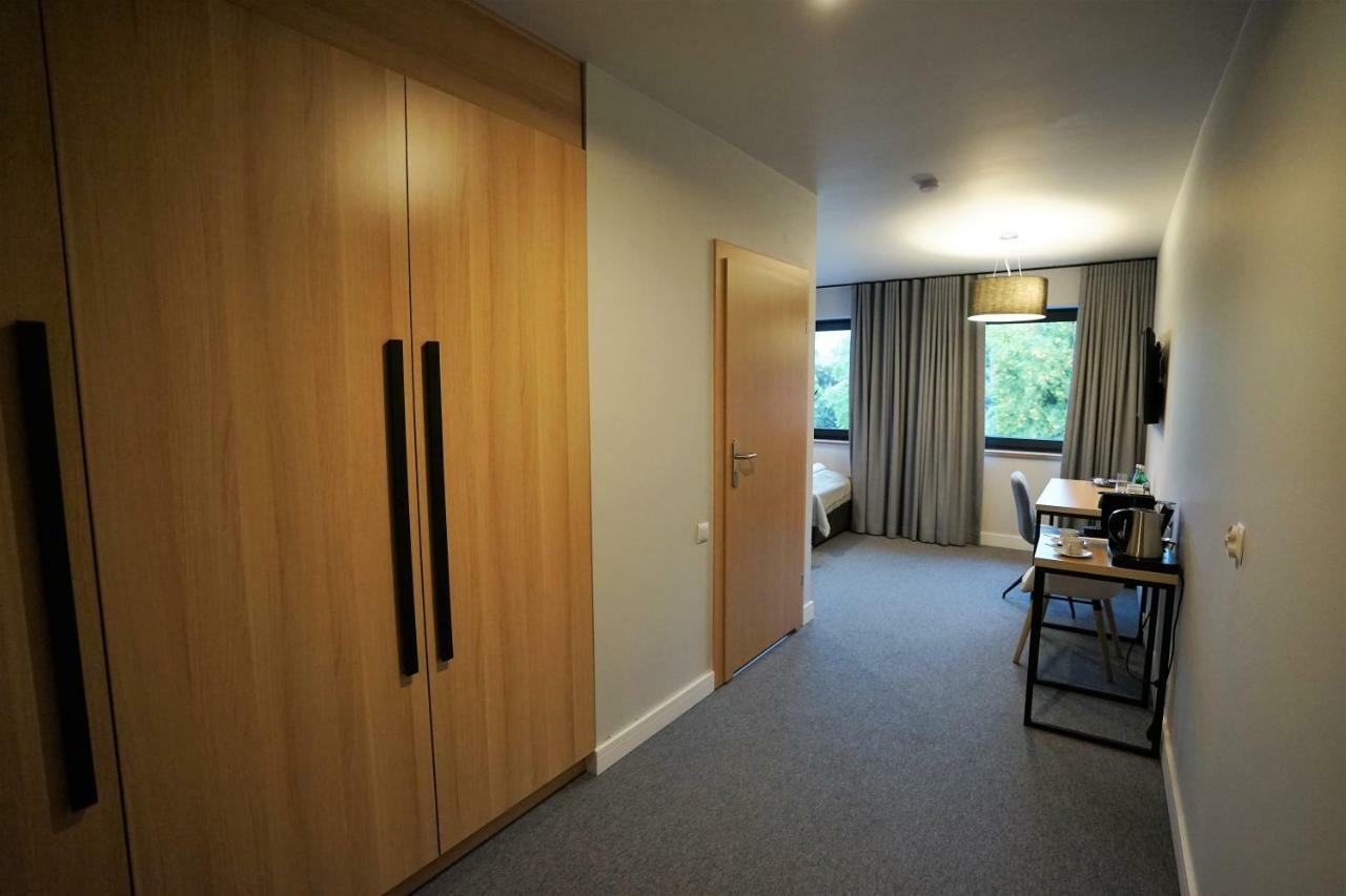 Aparthotel Kamienica Nr 6 à Aleksandrów Łódzki Extérieur photo