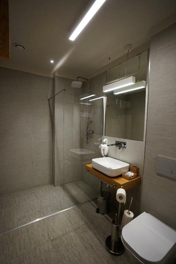 Aparthotel Kamienica Nr 6 à Aleksandrów Łódzki Extérieur photo